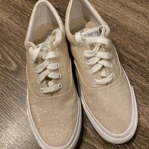 Silver/cream metallic Keds